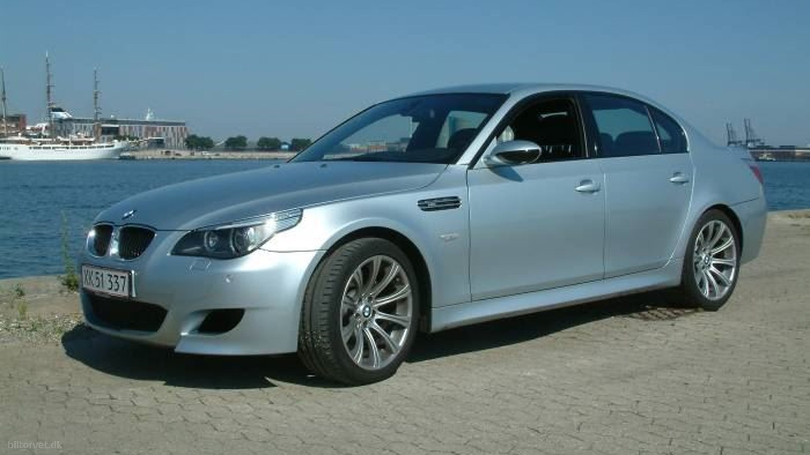 BMW M5 V10