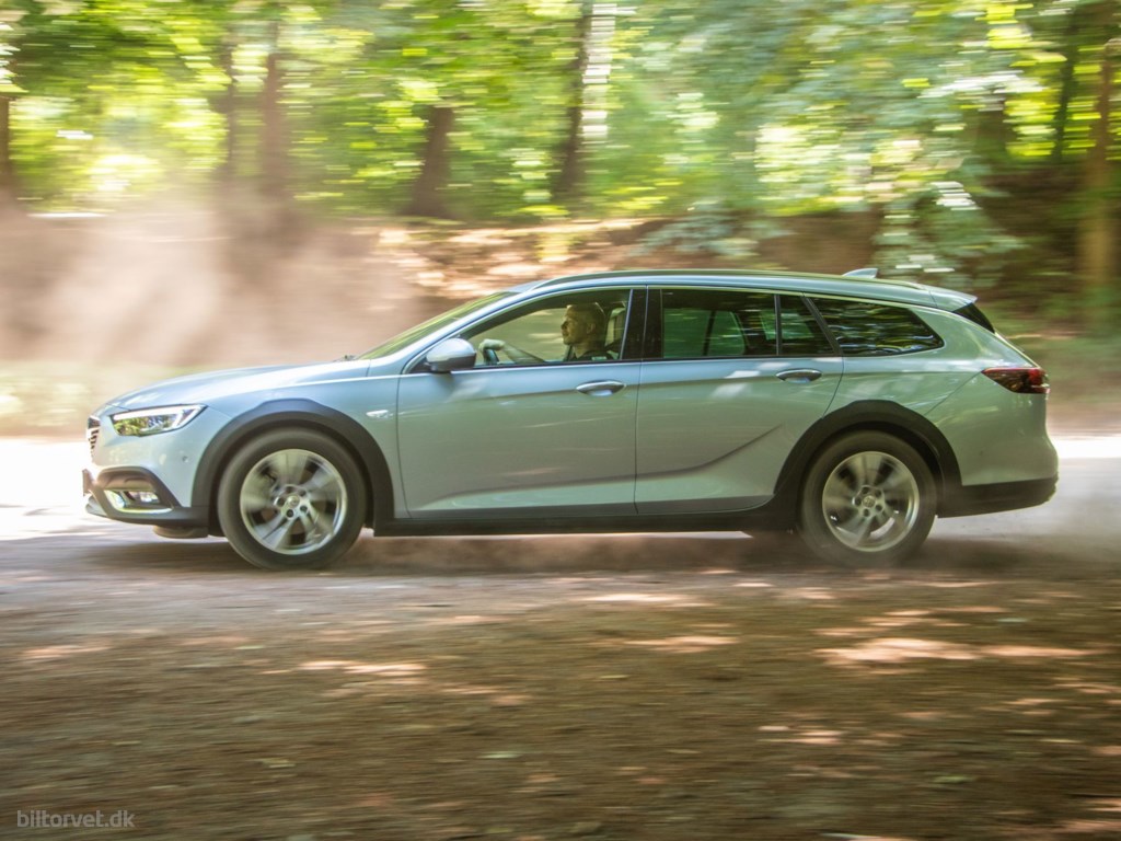 Anmeldelse Nar Suv En Ikke Er Svaret Pa Alt Opel Insignia Country Tourer Biltorvet